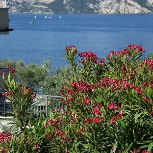 Hotel Vela Azzurra, Navene